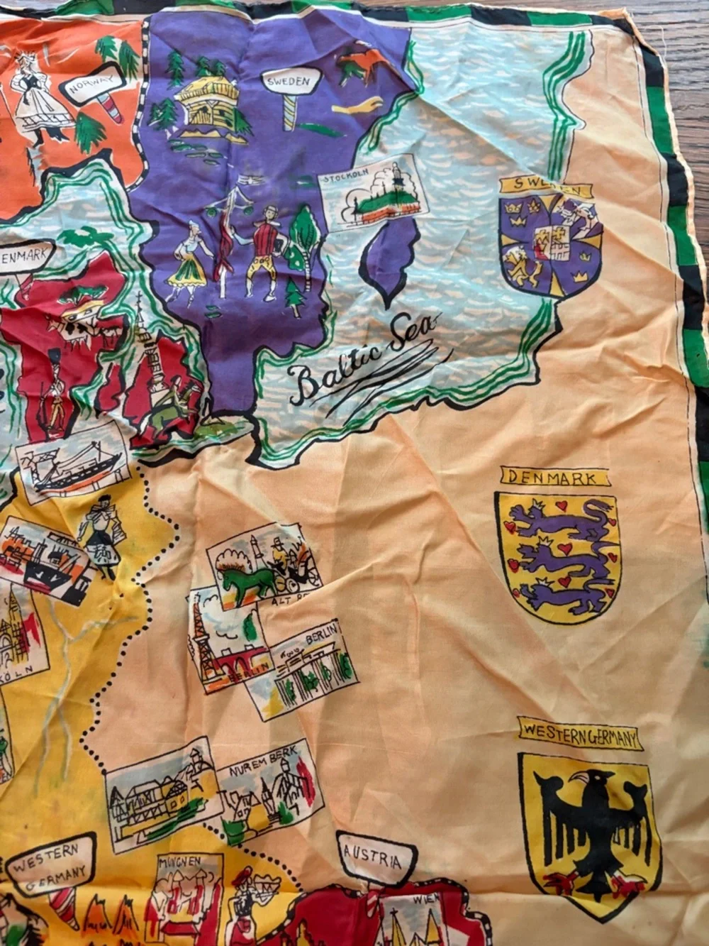 Italian scarf mid century